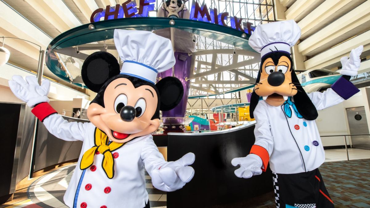 Chef Mickey’s Dinner At Disney’s Contemporary Resort | Disney World